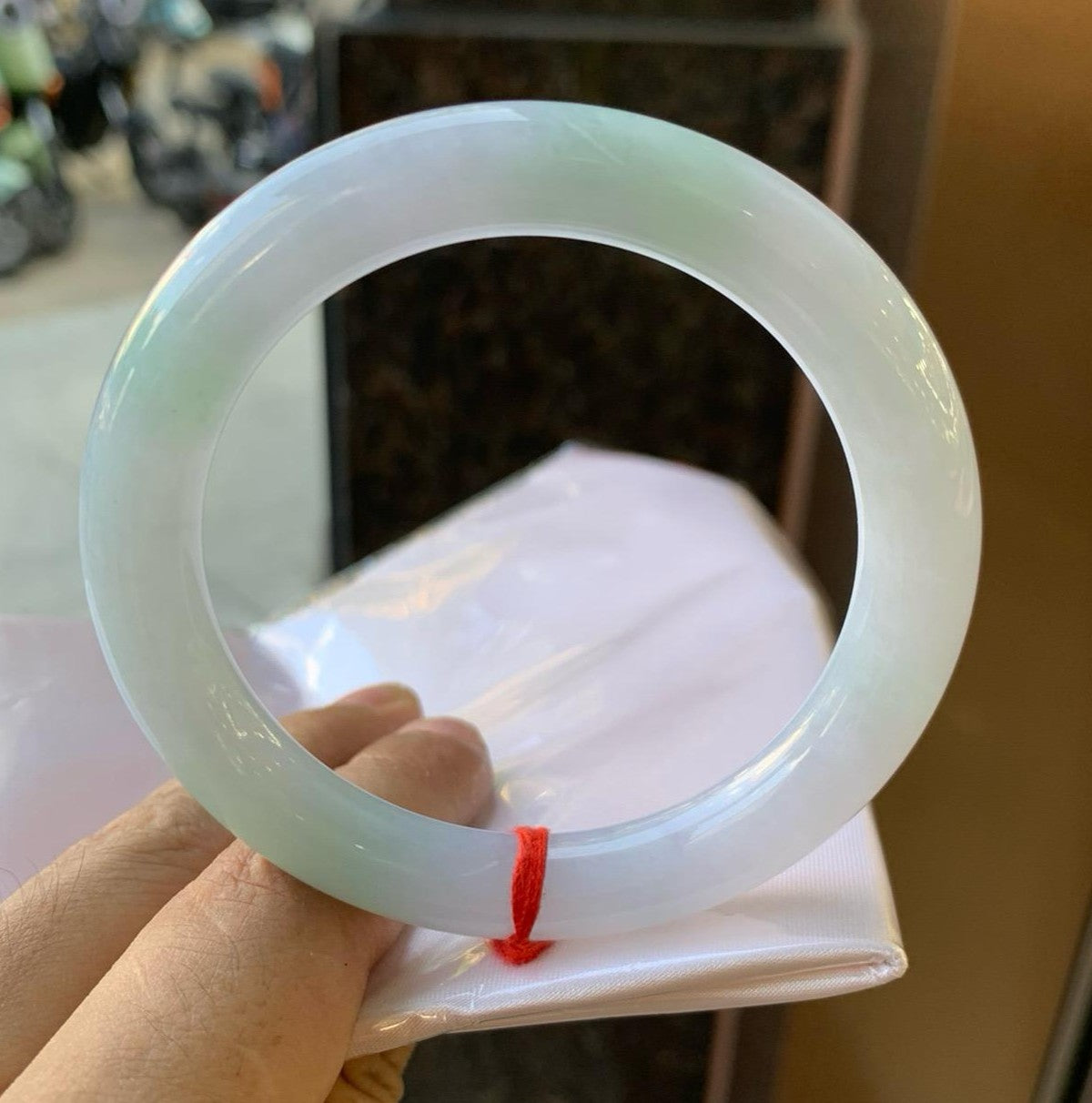 牛奶底飄綠福鐲