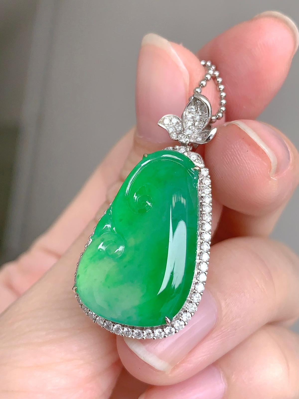 高冰陽綠如意吊墜| Rare Jadeite 藏玉軒