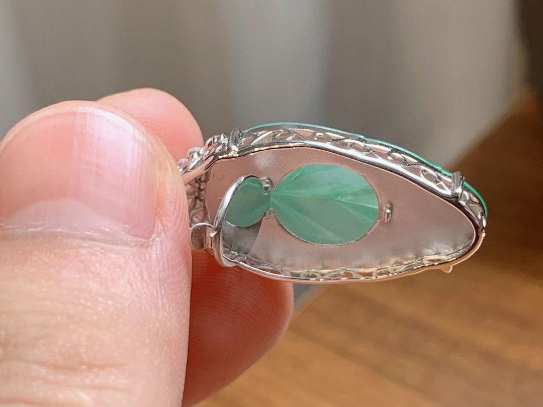 冰果陽綠玉葉吊墜