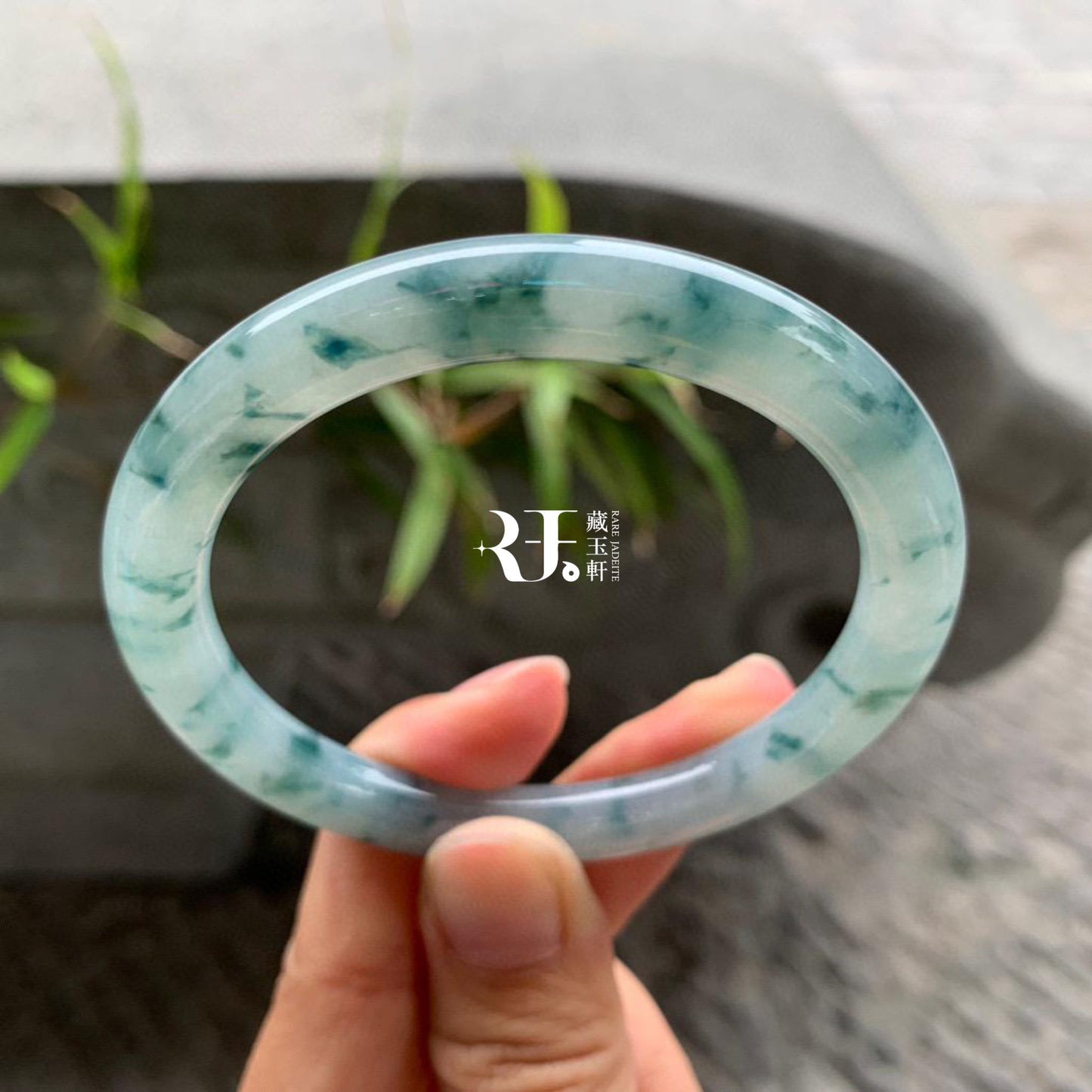 冰飄藍綠花福鐲