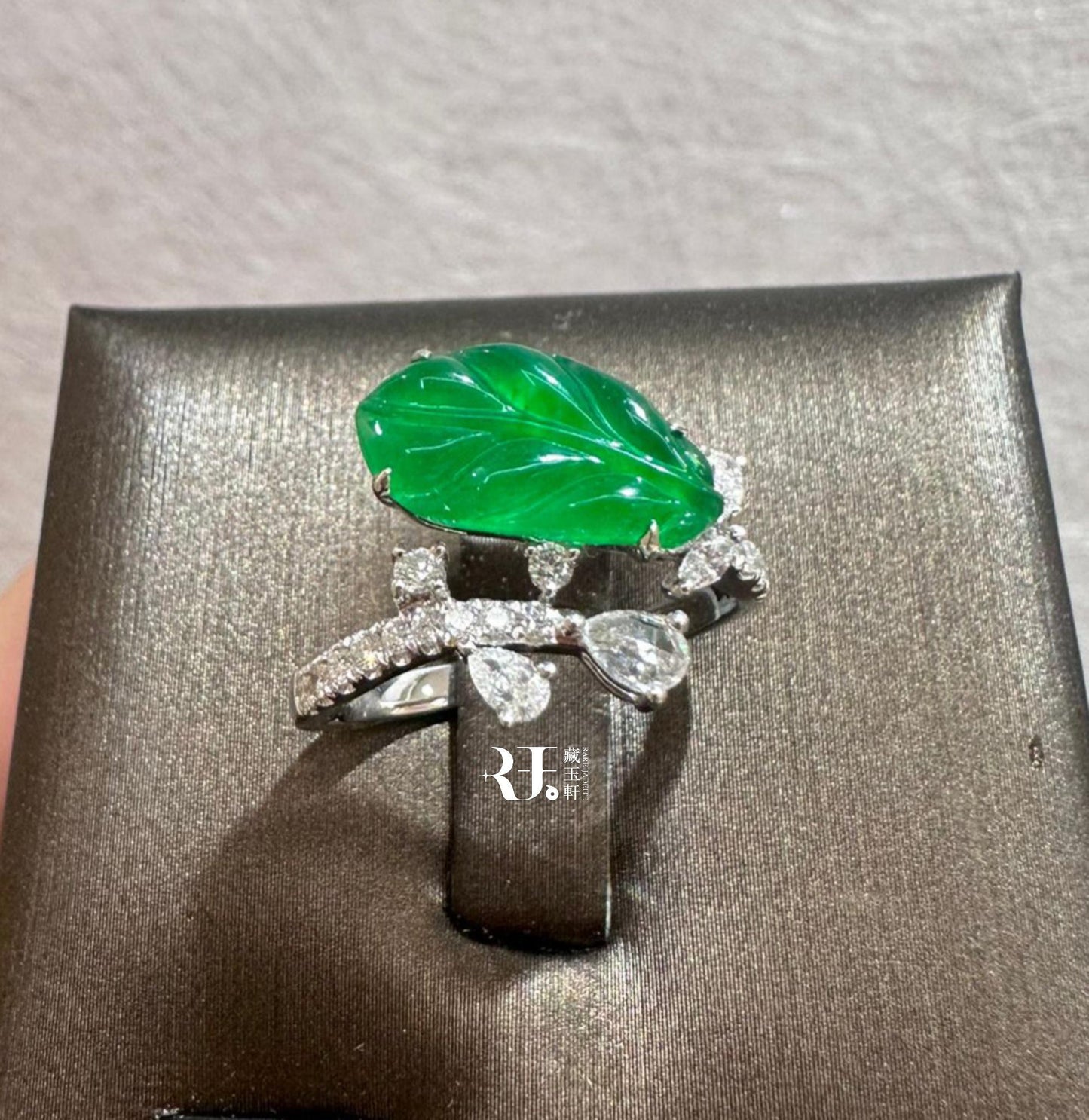 冰甜綠玉葉戒指