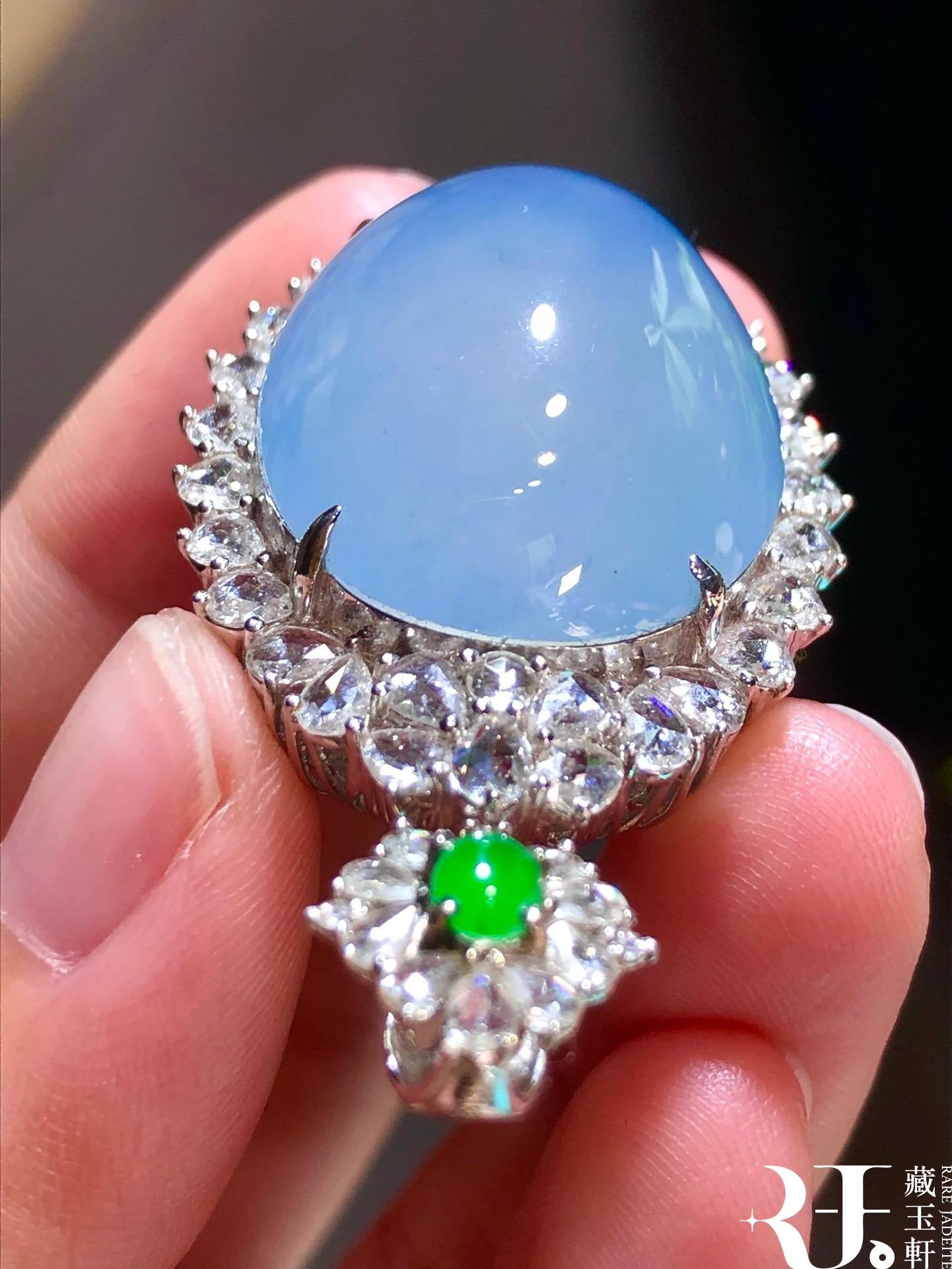 天空藍蛋面吊墜