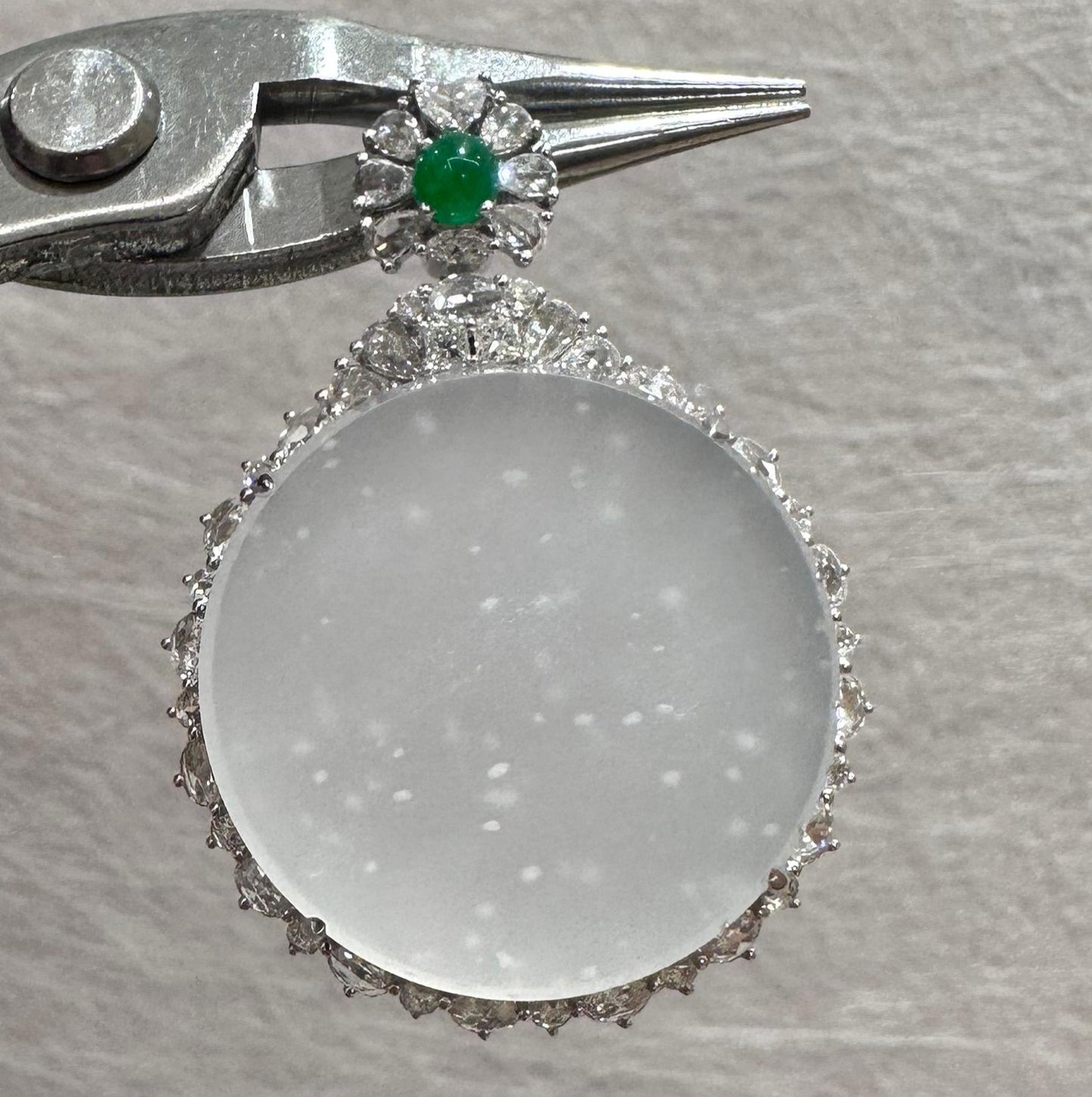 木那雪花圓牌吊墜