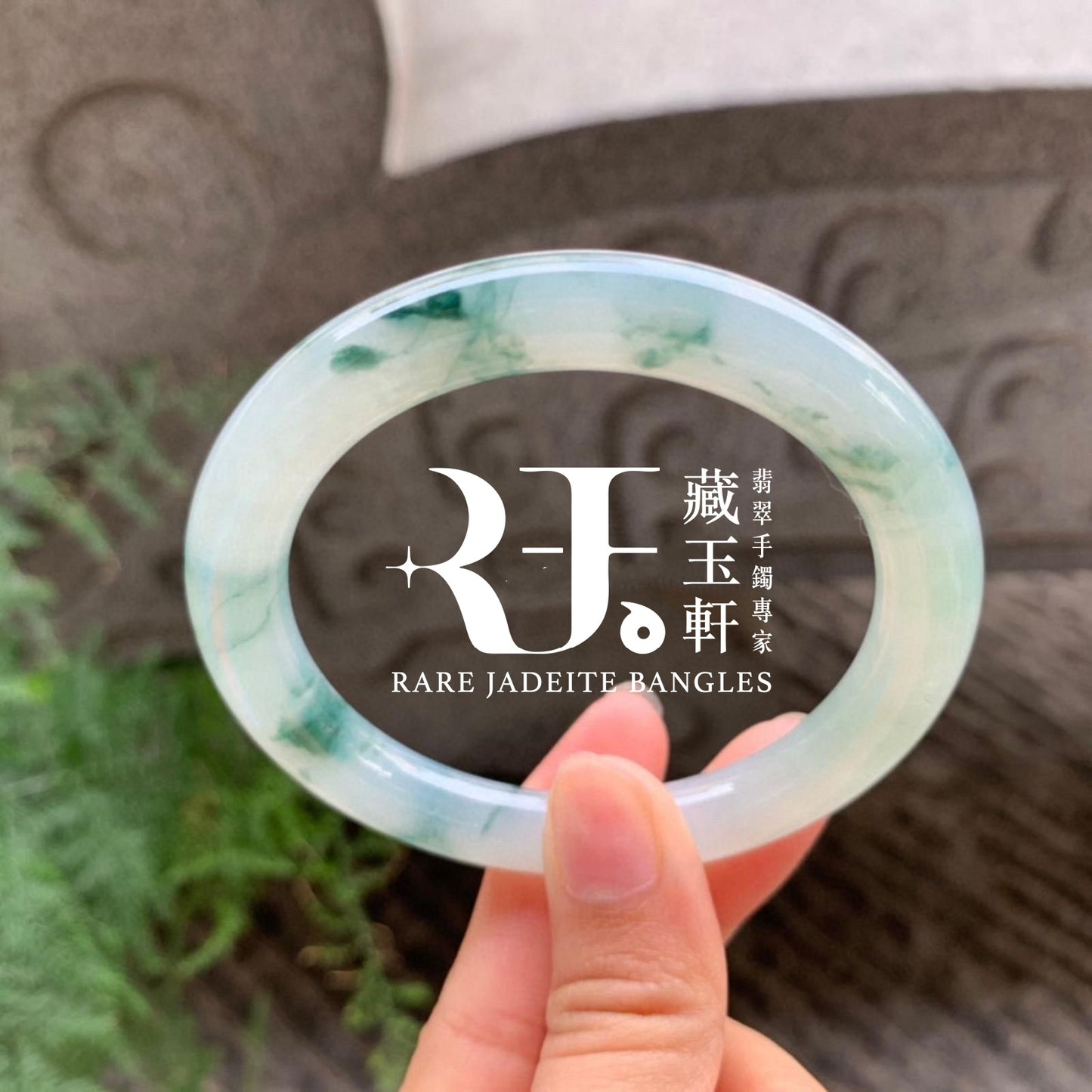 冰底飄藍花福鐲