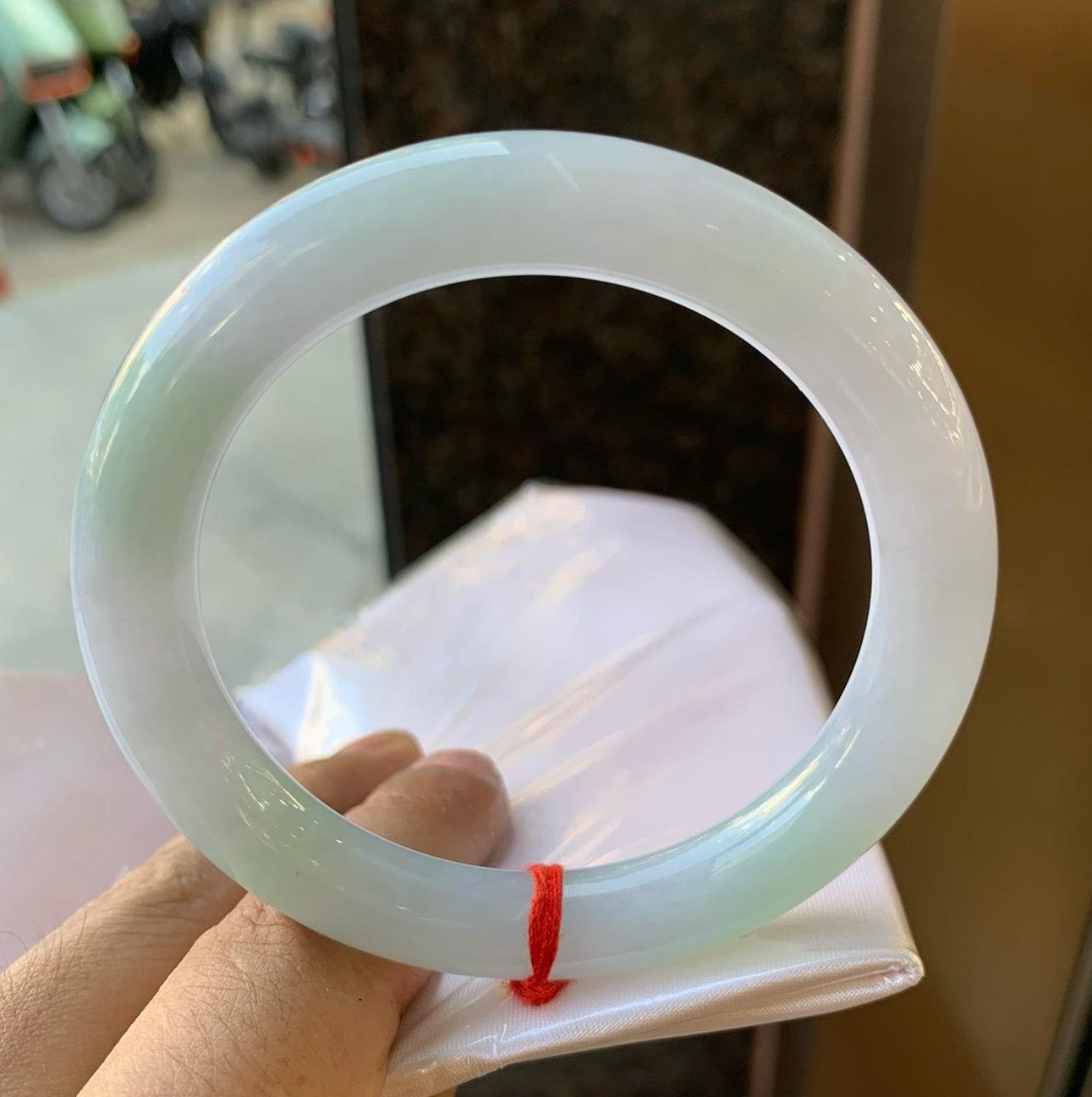 牛奶底飄綠福鐲