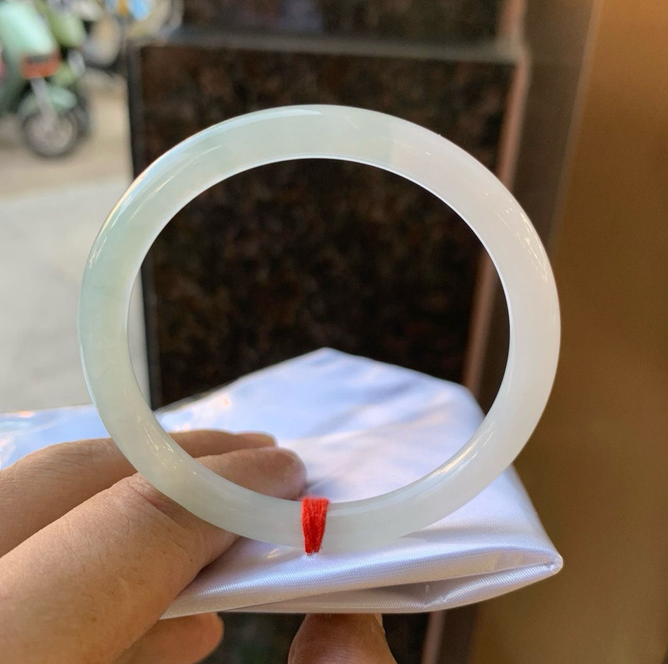 冰晴底翡翠福鐲