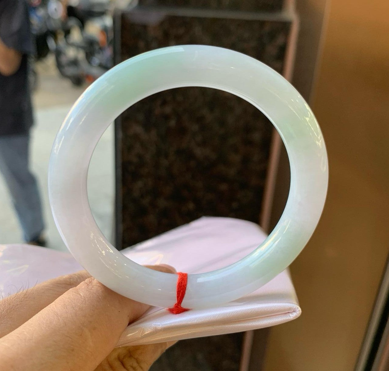 牛奶底飄綠福鐲