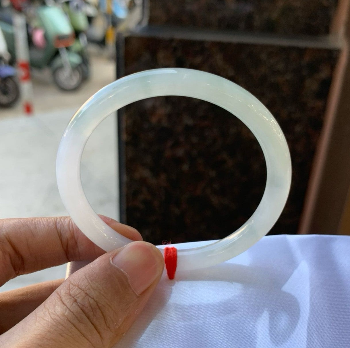 冰晴底翡翠福鐲