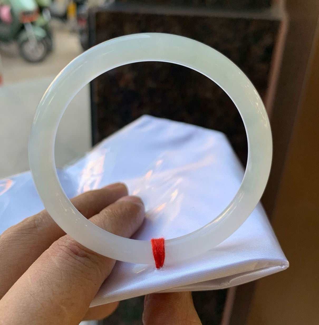 冰晴底翡翠福鐲