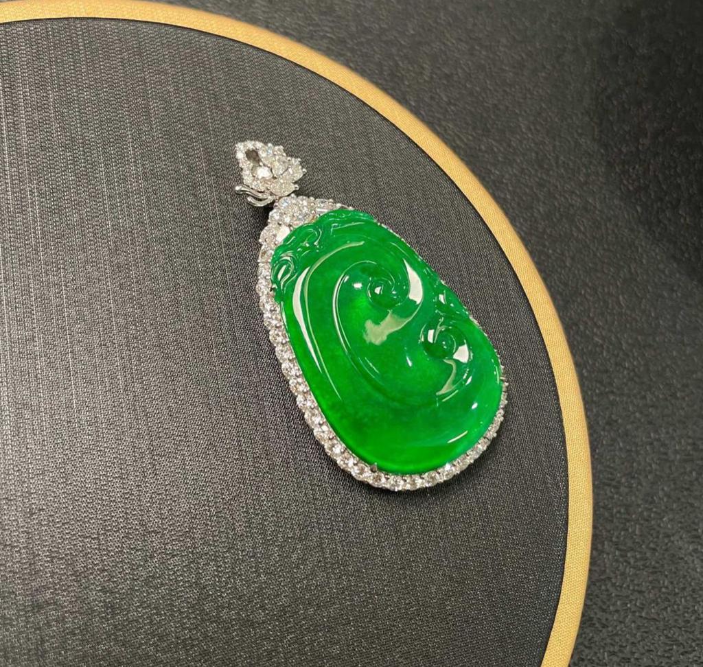 冰辣綠如意吊墜