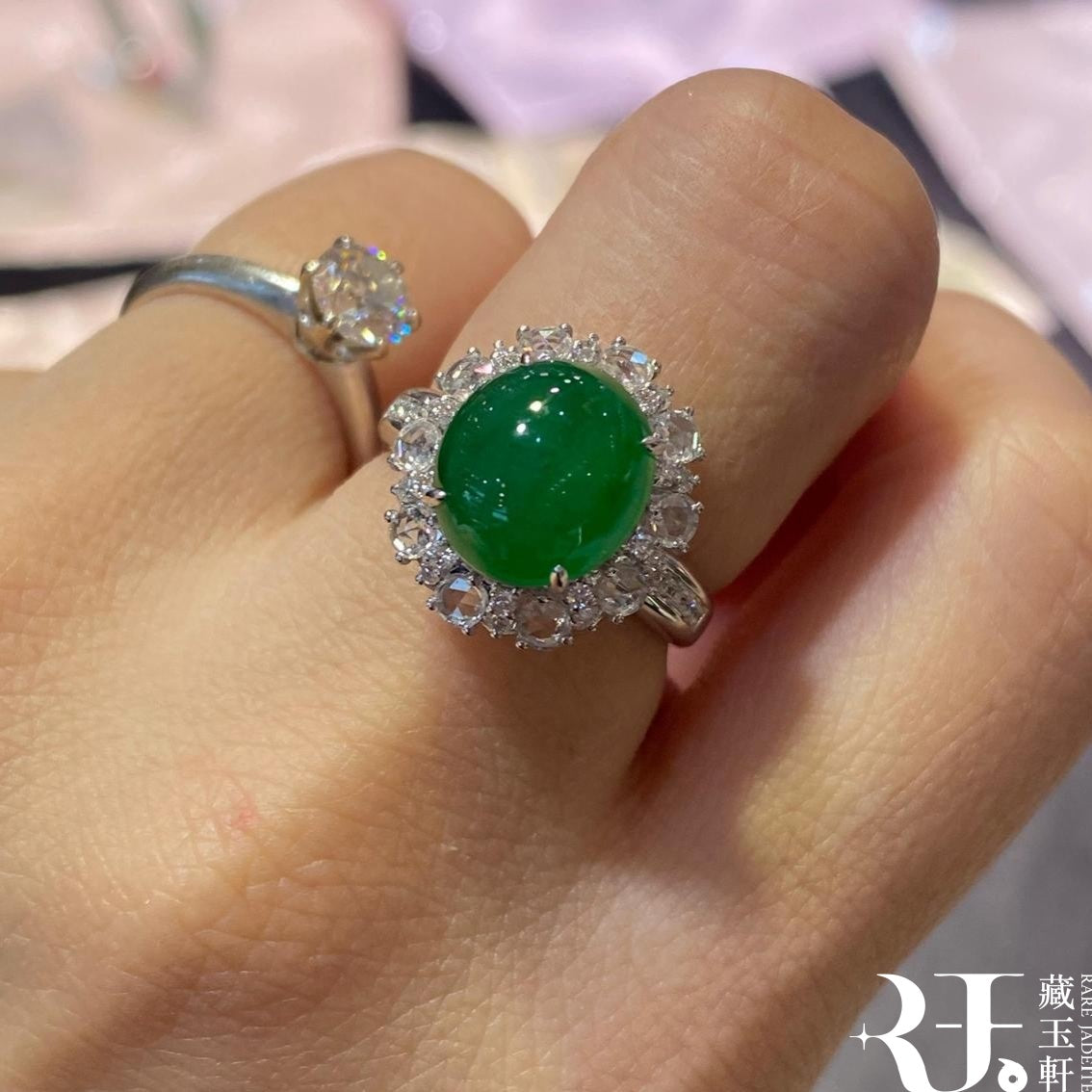 冰辣綠蛋面戒指