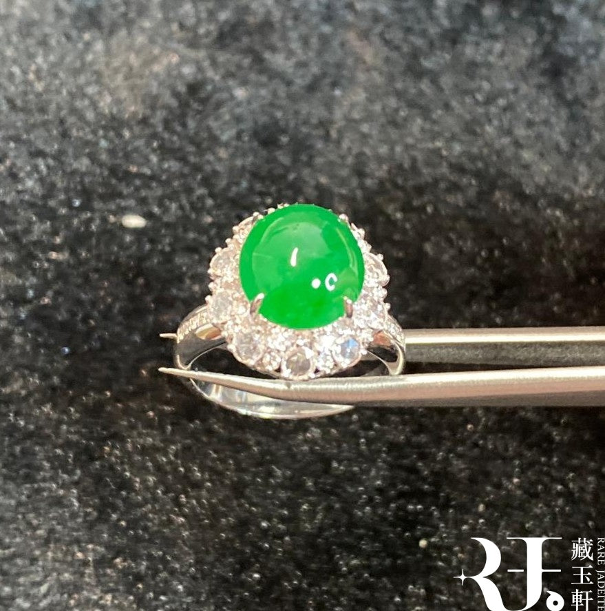 冰辣綠蛋面戒指