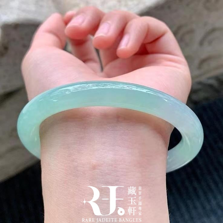 晴綠飄花福鐲