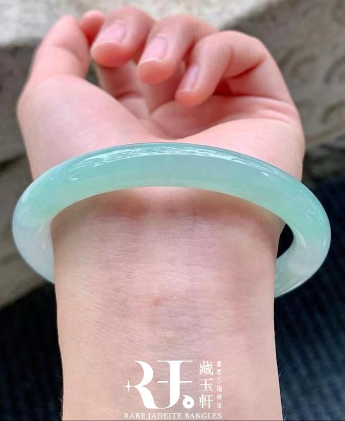 晴綠飄花福鐲