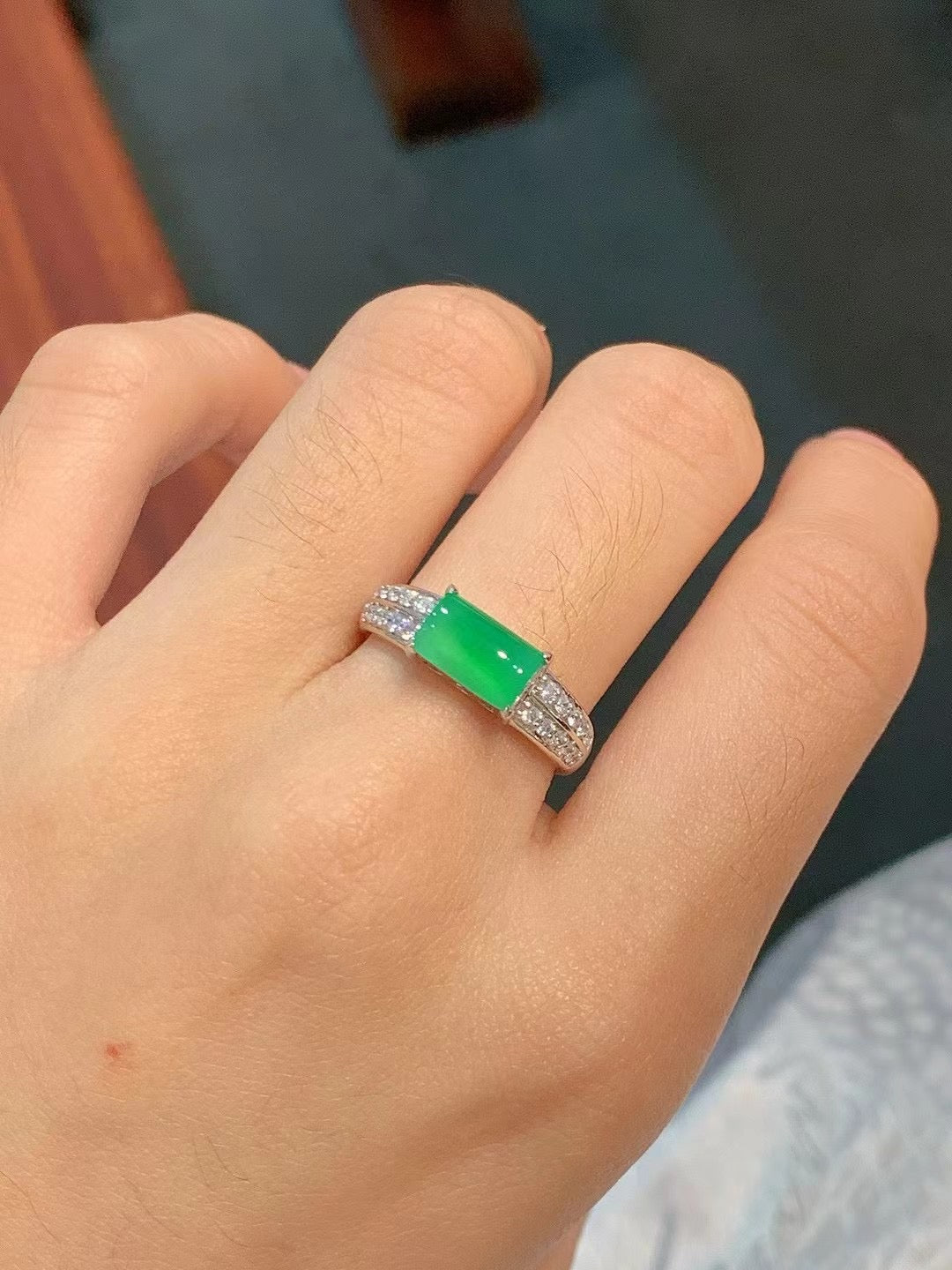 冰陽綠馬鞍戒指