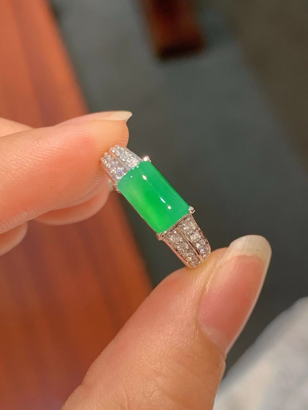 冰陽綠馬鞍戒指