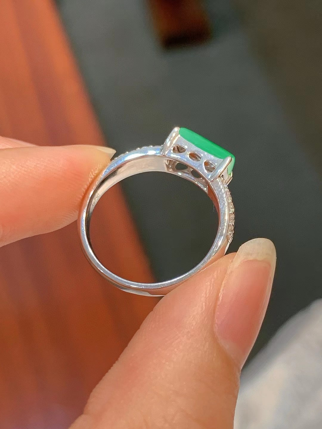 冰陽綠馬鞍戒指