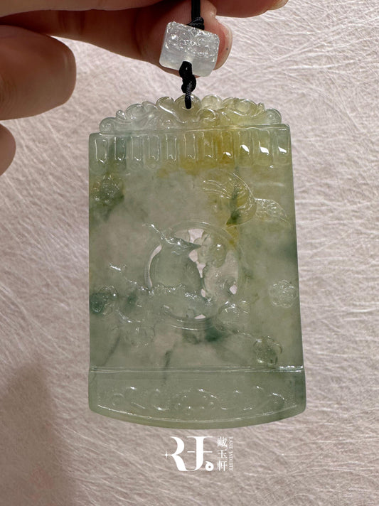 天然翡翠喜上眉梢牌