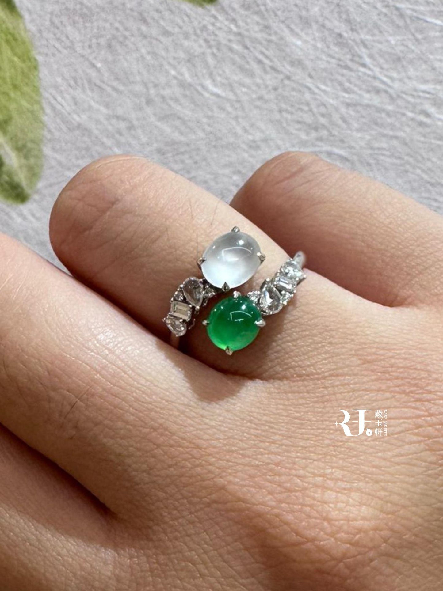 精緻雙彩蛋面戒