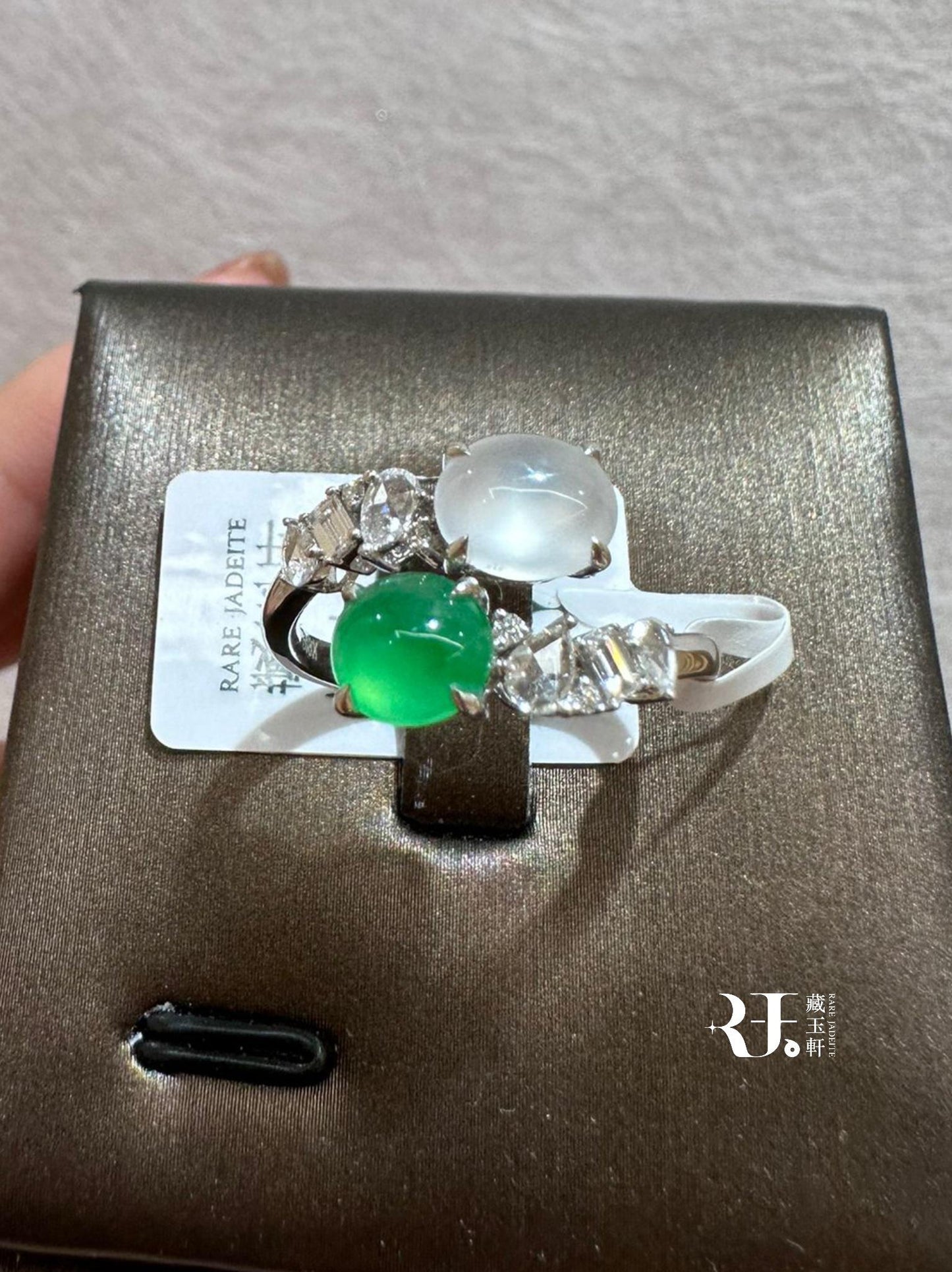 精緻雙彩蛋面戒