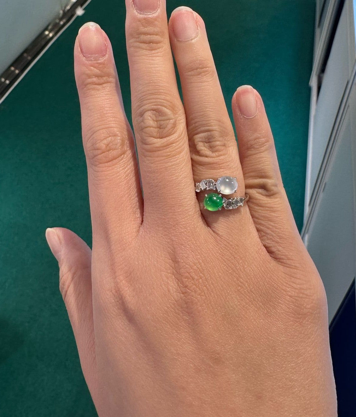 精緻雙彩蛋面戒