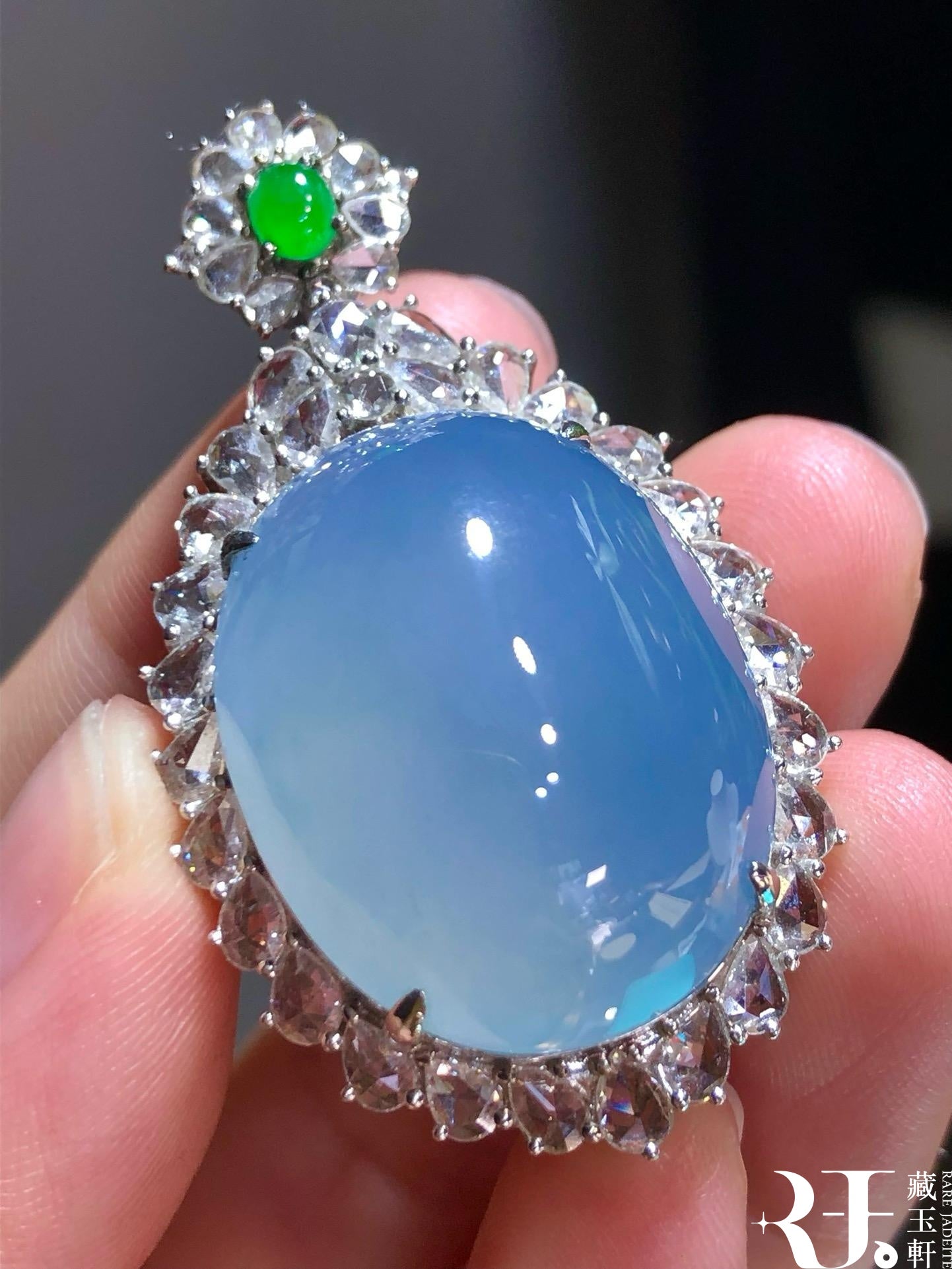 天空藍蛋面吊墜