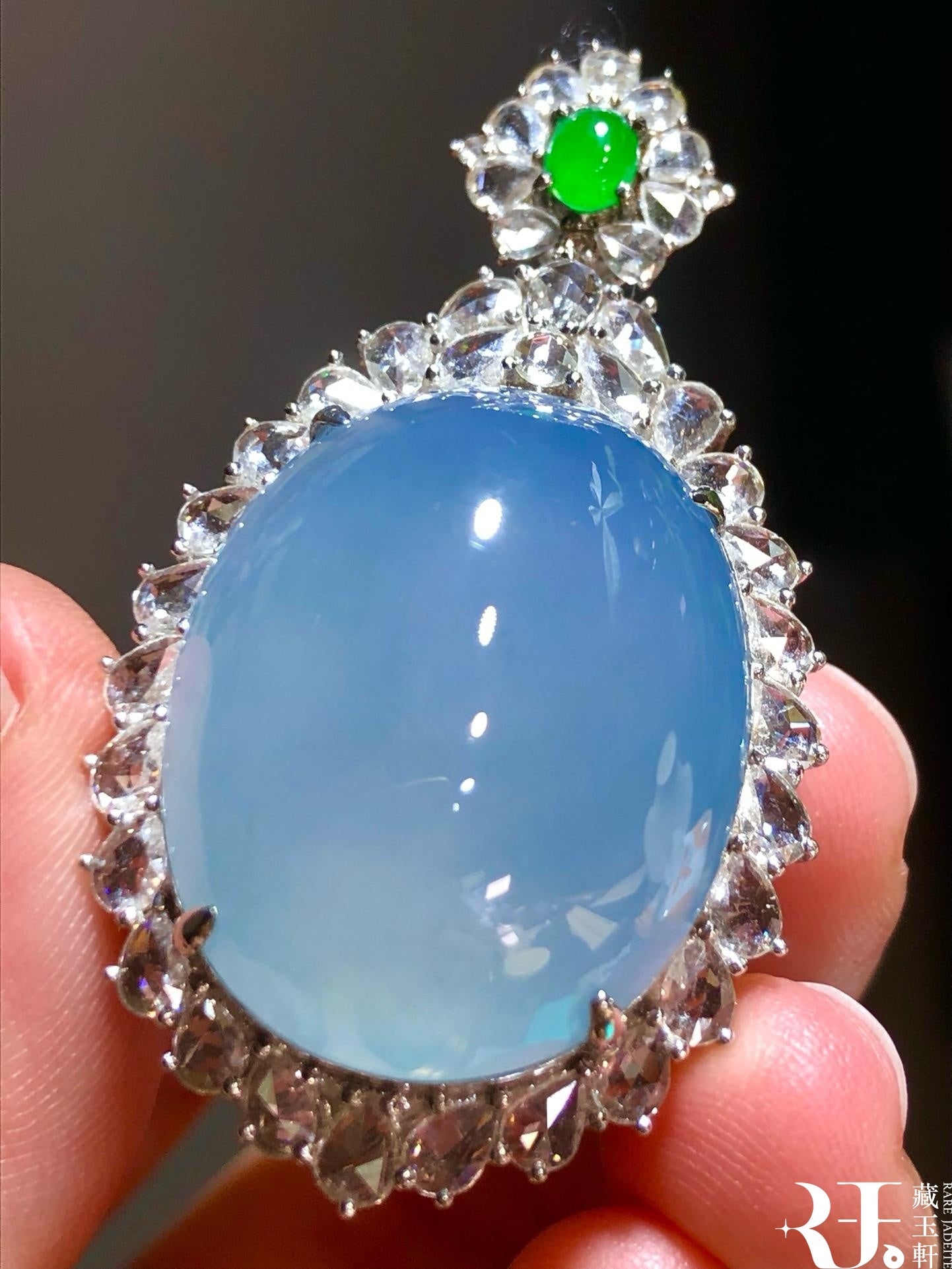 天空藍蛋面吊墜