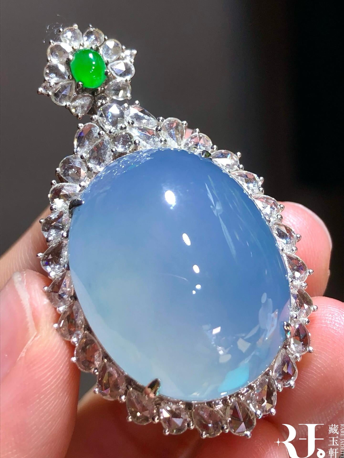 天空藍蛋面吊墜