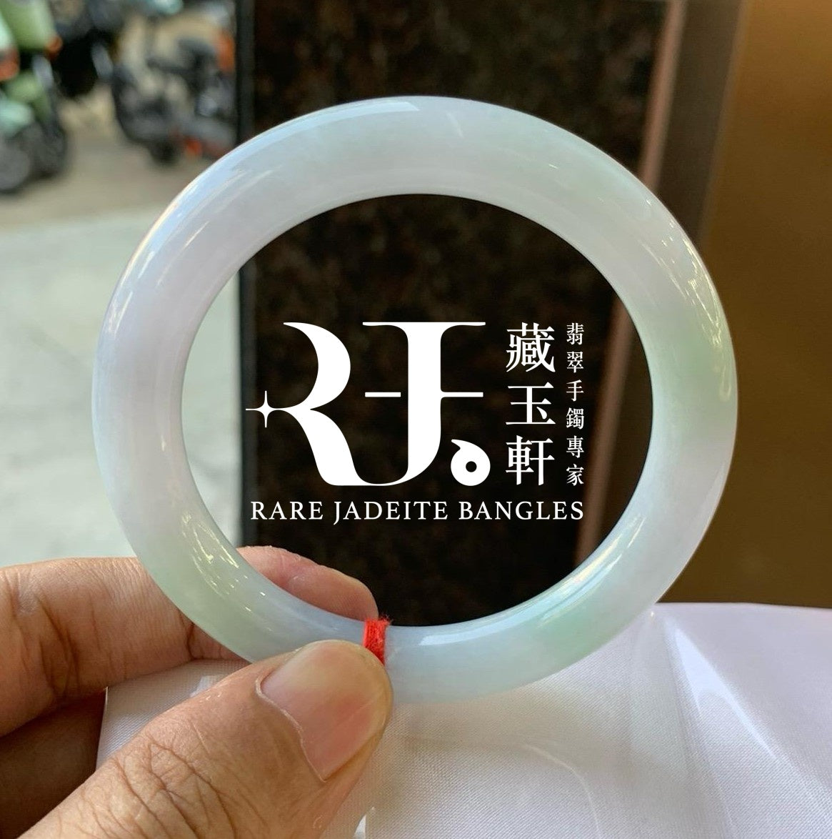 牛奶底飄綠福鐲