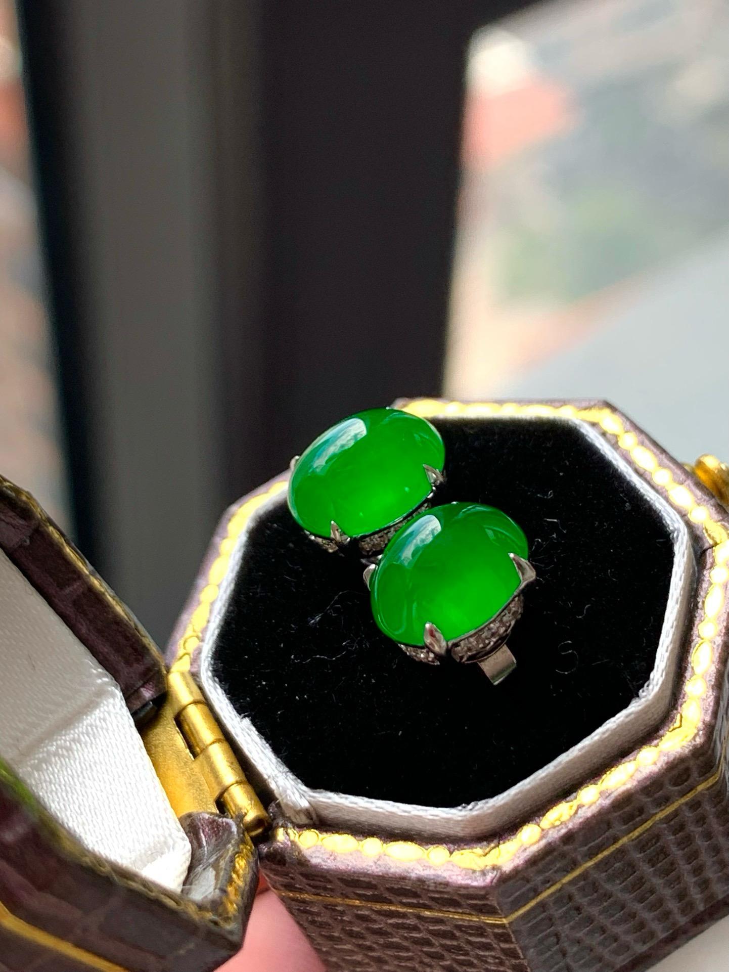 簡鑲綠蛋翡翠耳釘