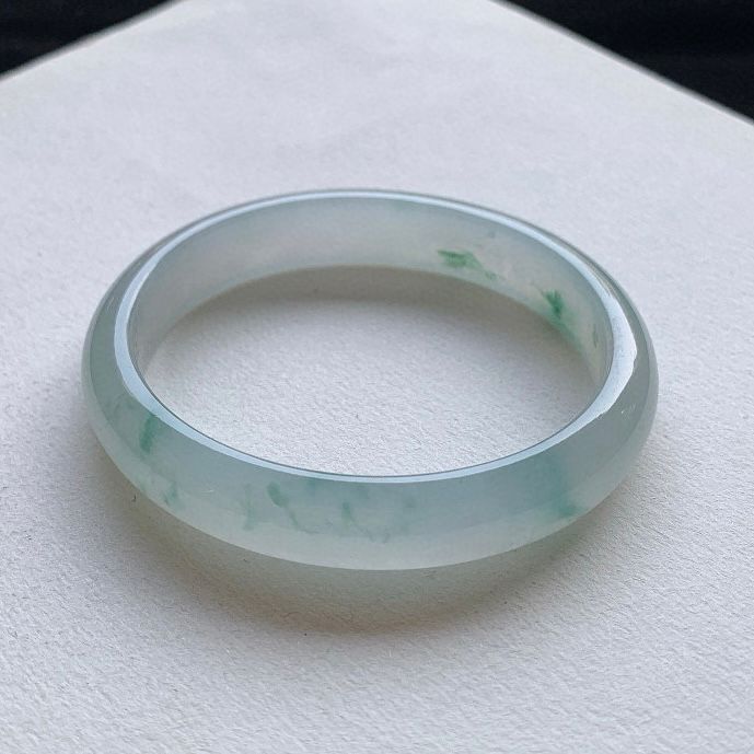 清透飄花貴妃鐲