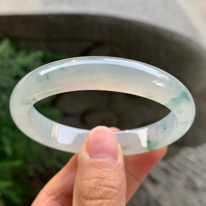 清透飄花貴妃鐲