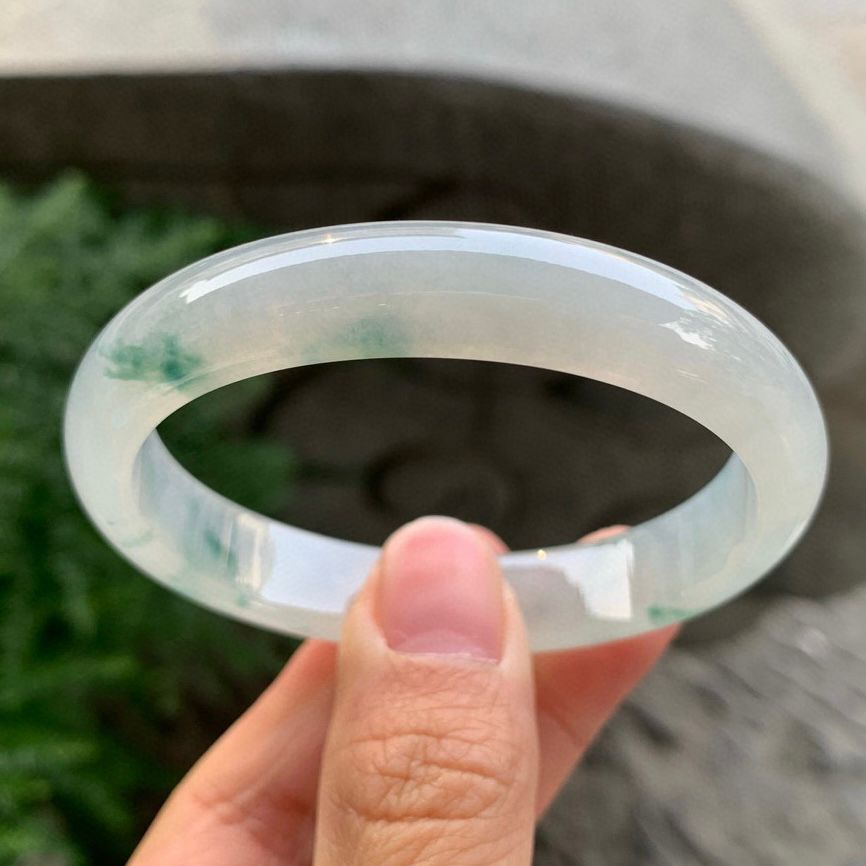 清透飄花貴妃鐲