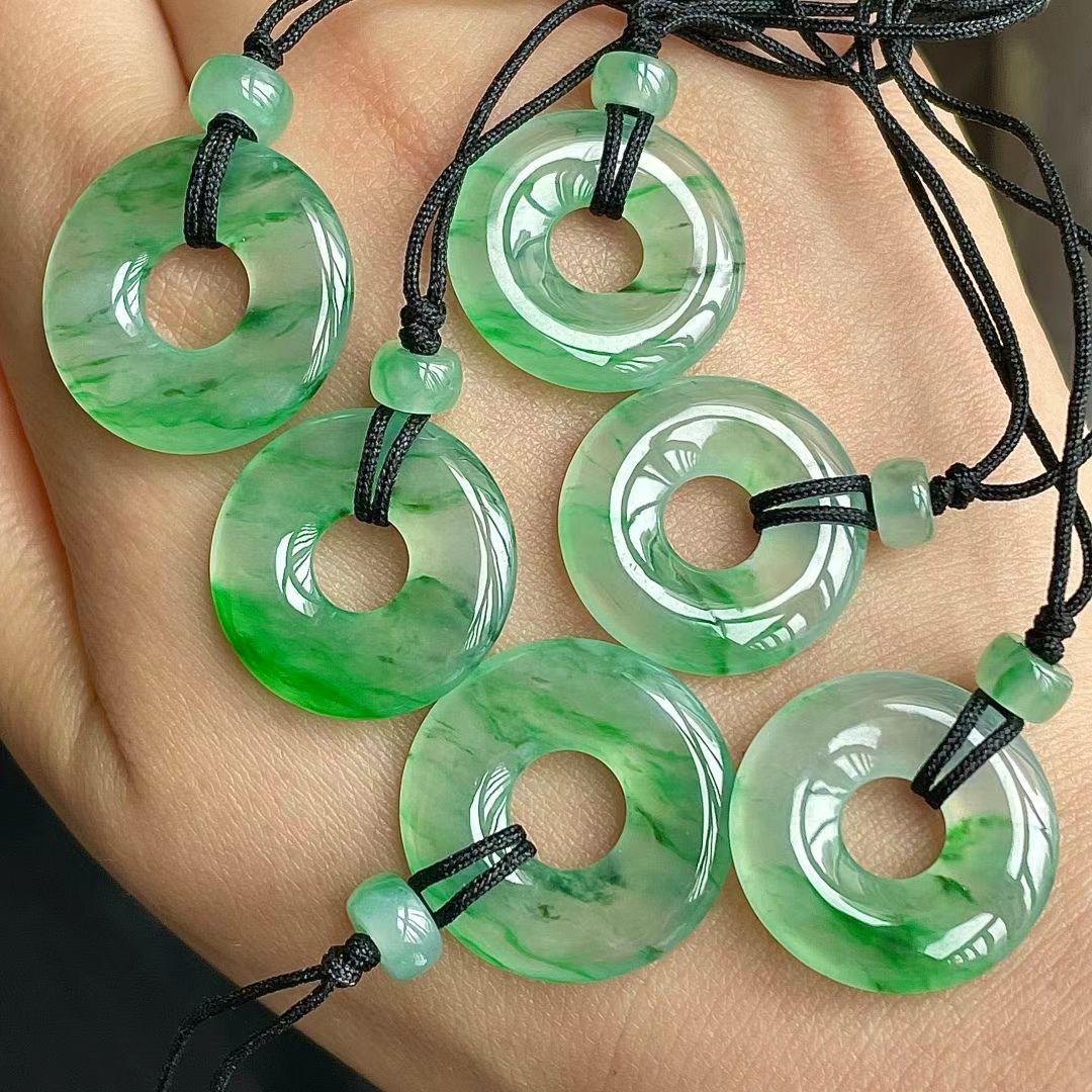 辣綠飄花平安扣