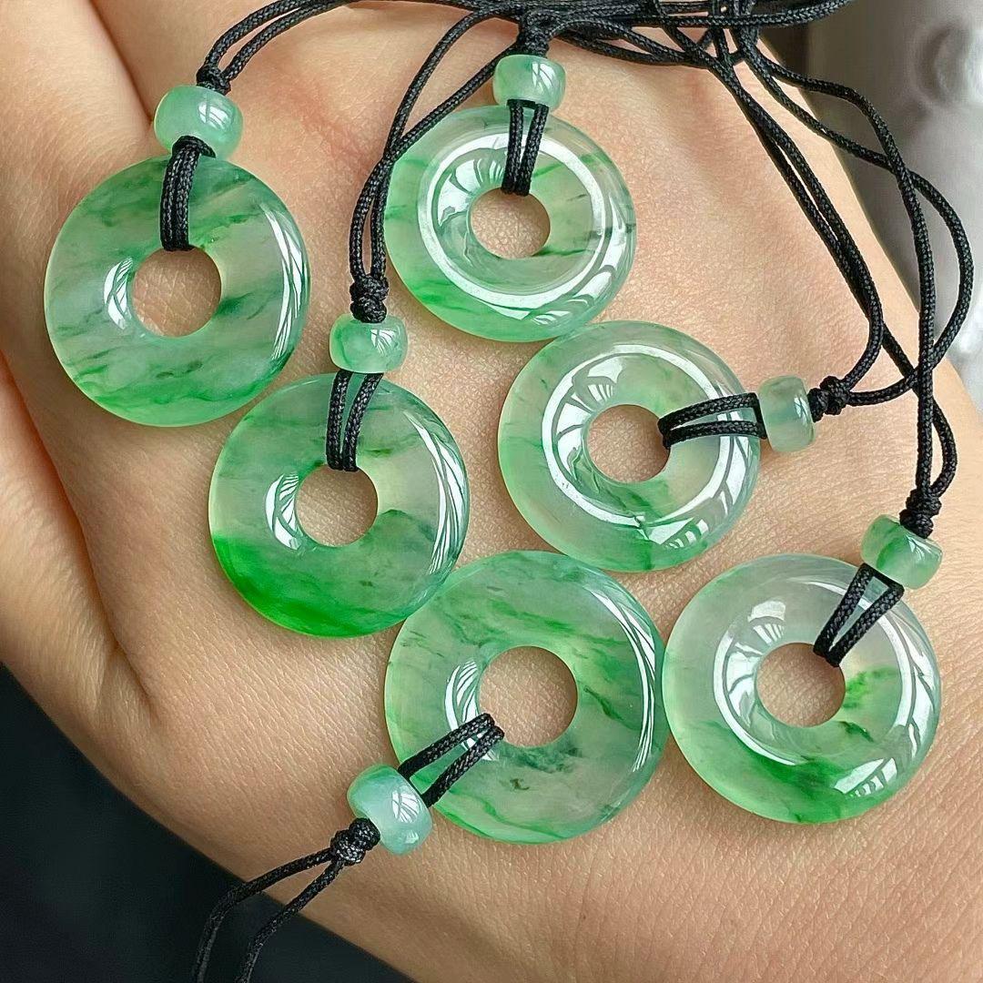 辣綠飄花平安扣