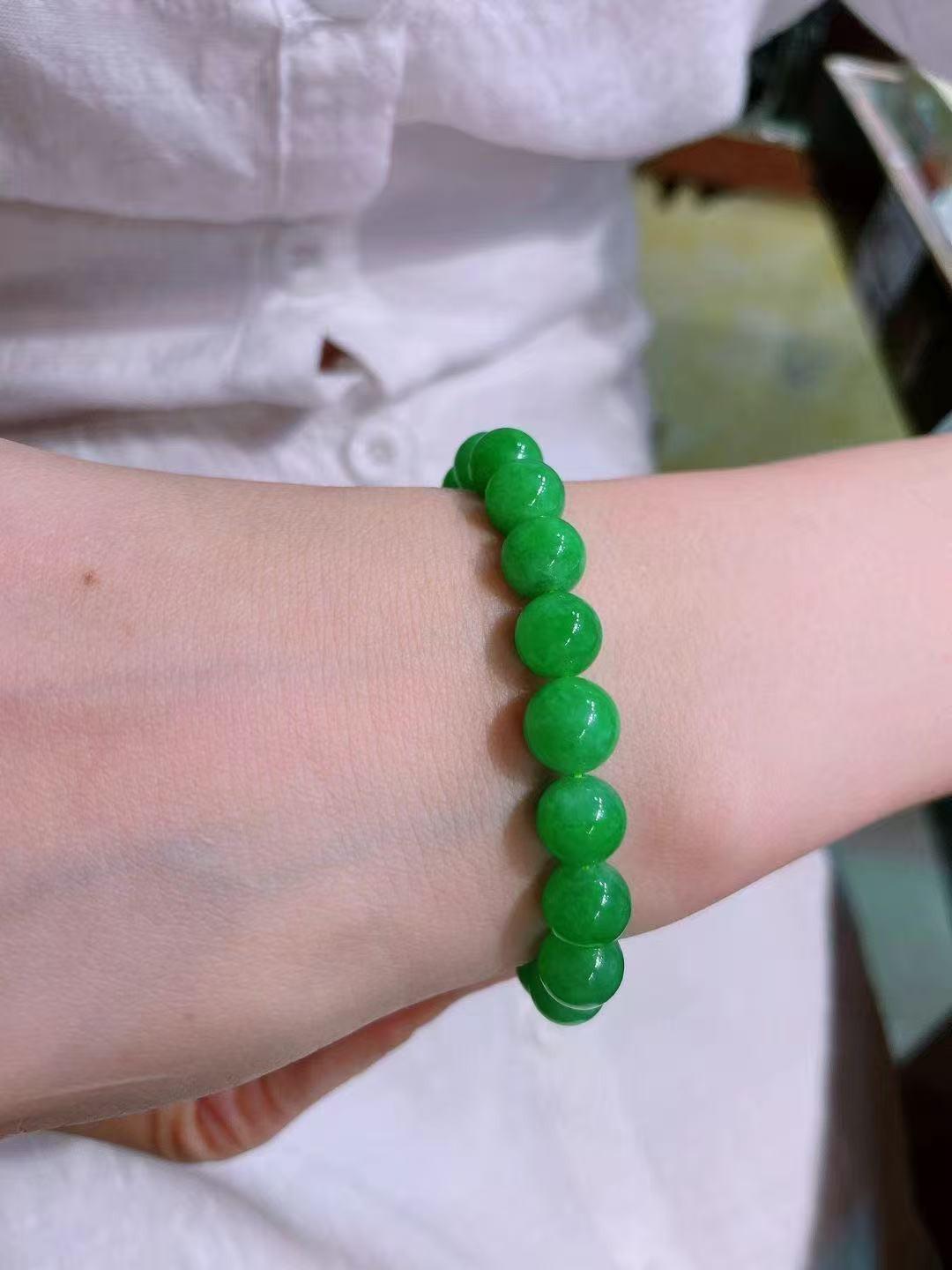 高冰滿綠翡翠手串