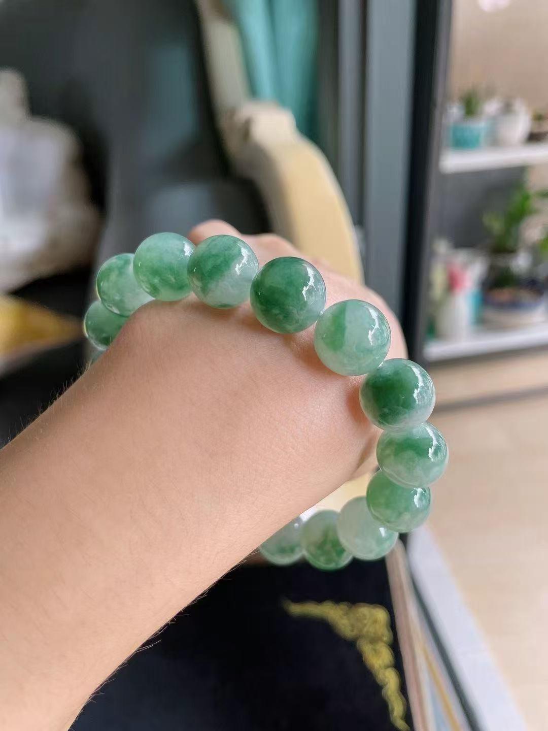 冰飄花翡翠手串