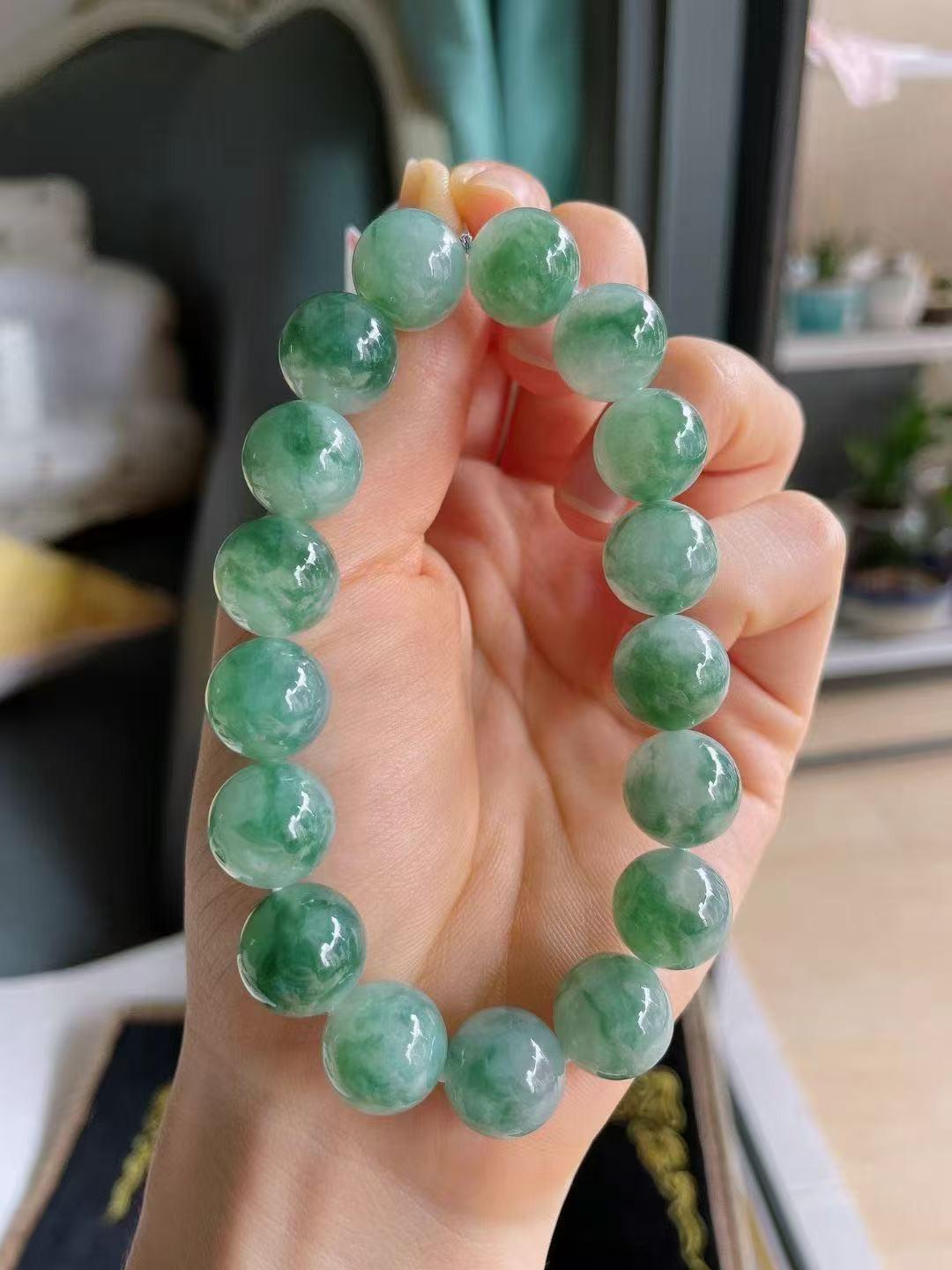 冰飄花翡翠手串