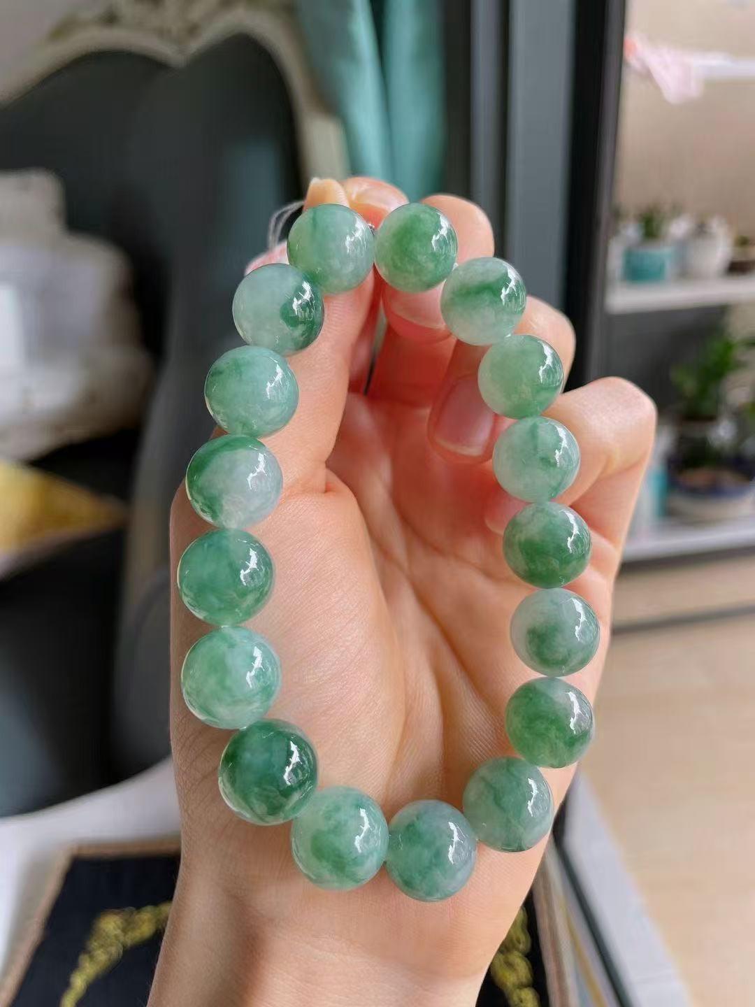 冰飄花翡翠手串