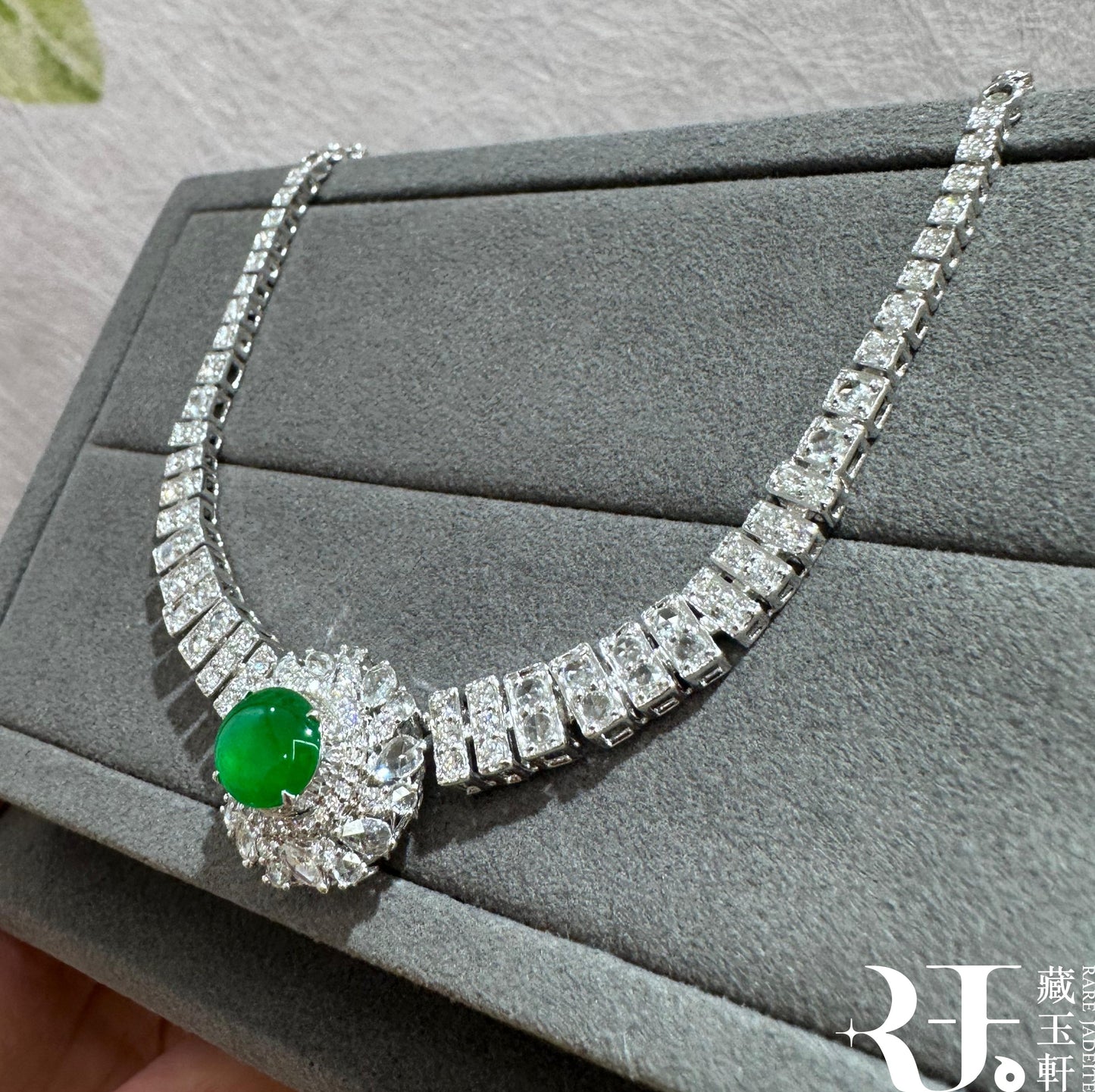 甜綠蛋面鎖骨鍊