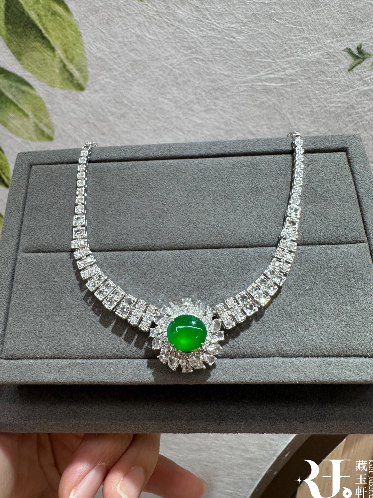 甜綠蛋面鎖骨鍊