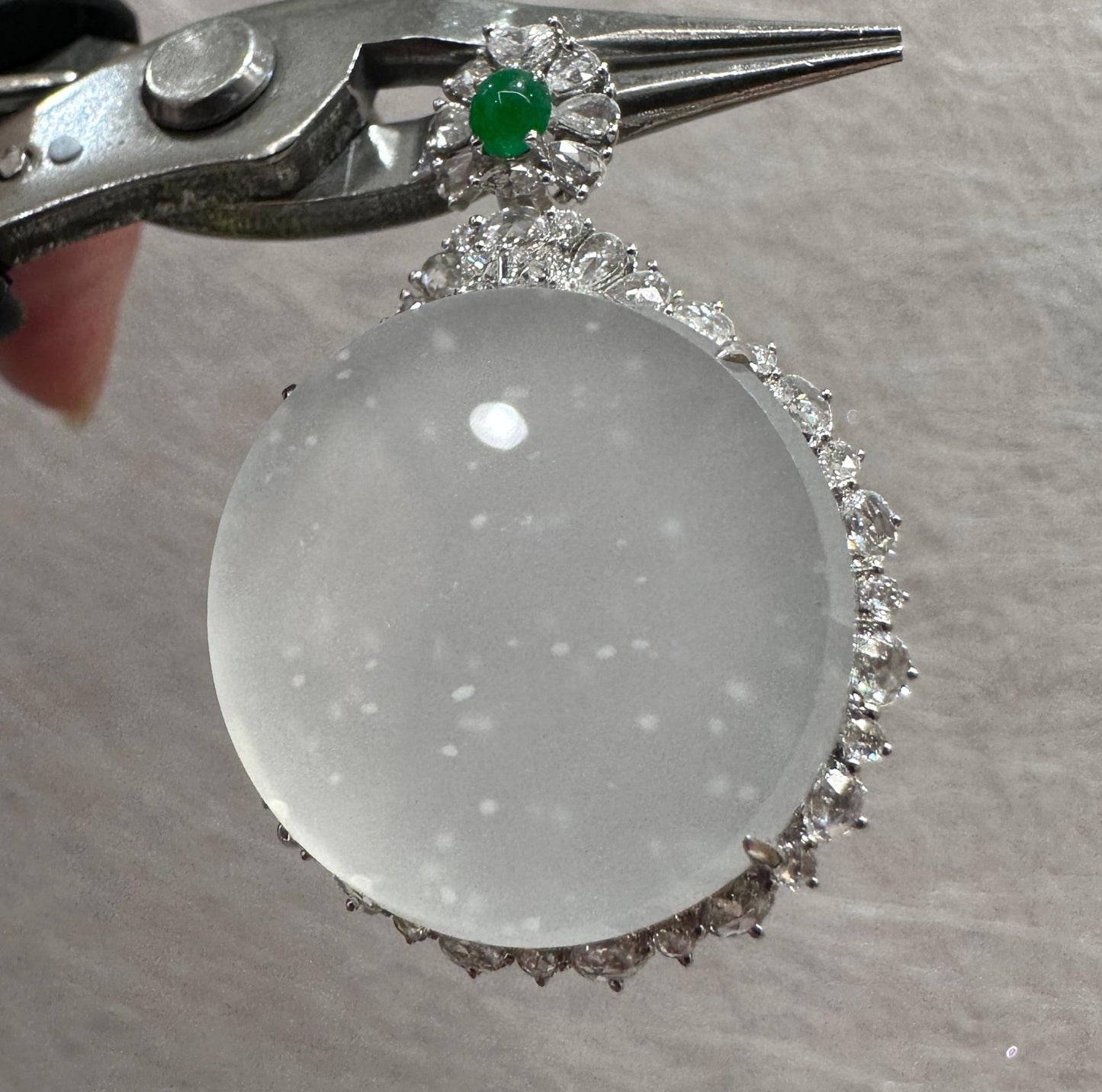 木那雪花圓牌吊墜