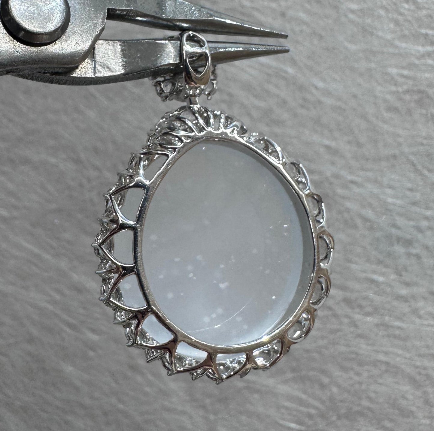 木那雪花圓牌吊墜