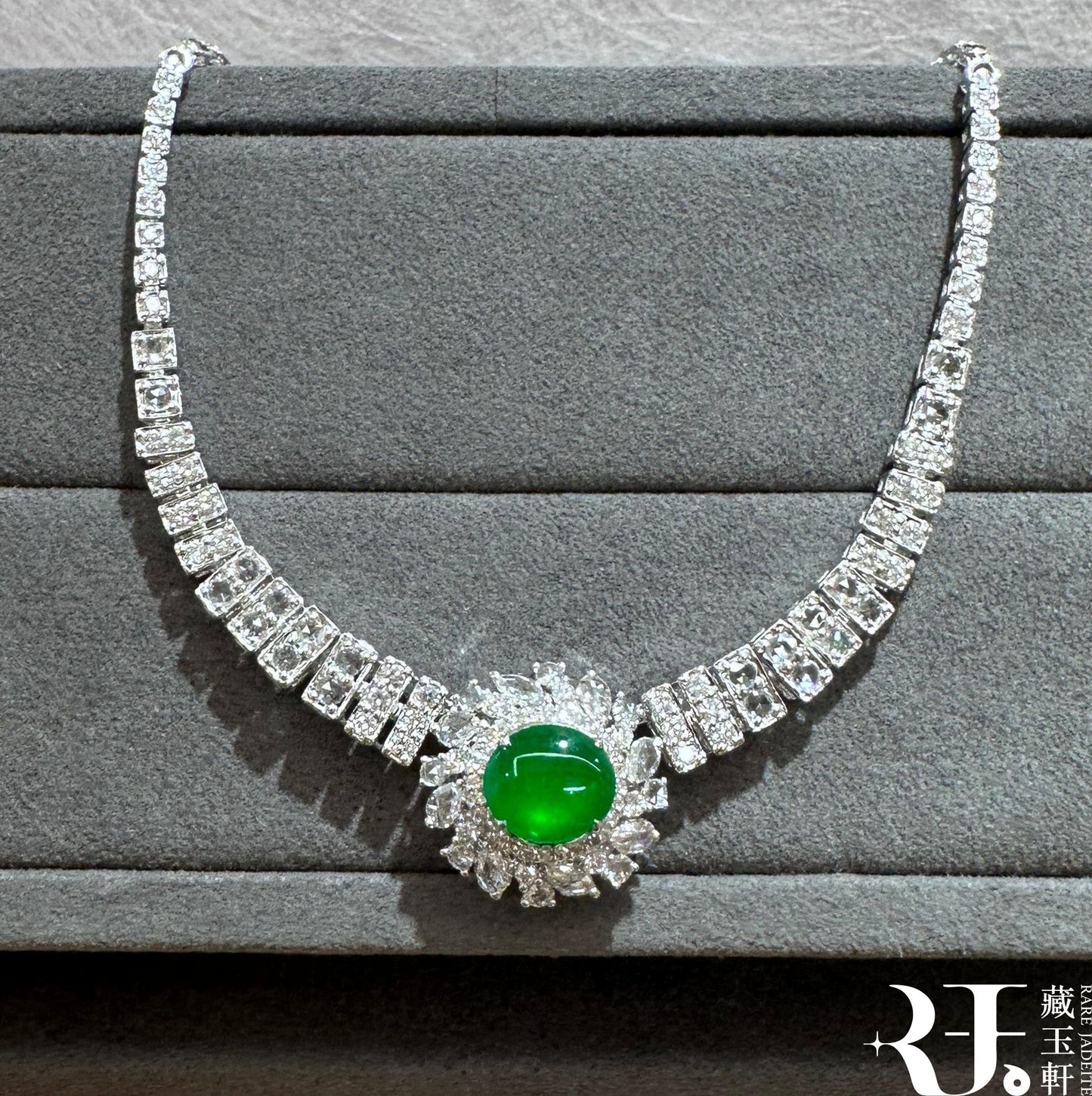 甜綠蛋面鎖骨鍊