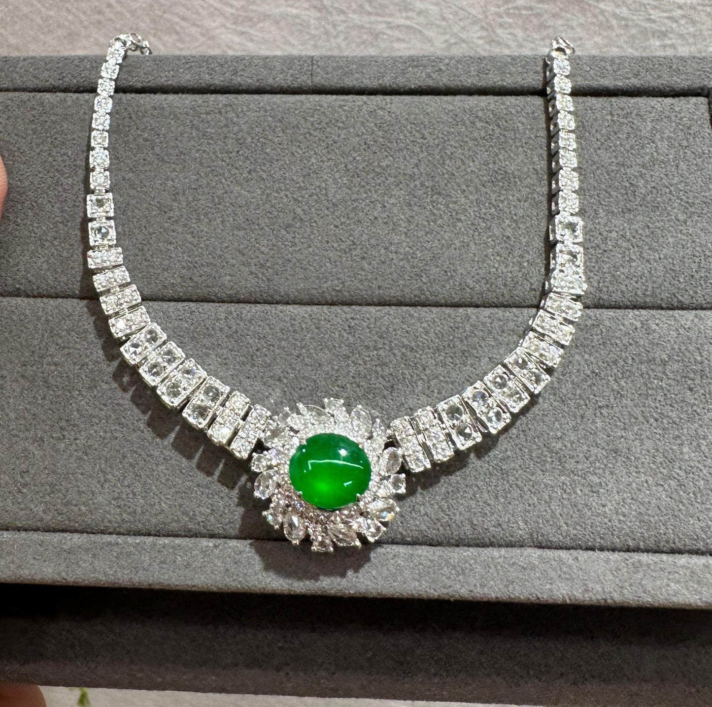 甜綠蛋面鎖骨鍊