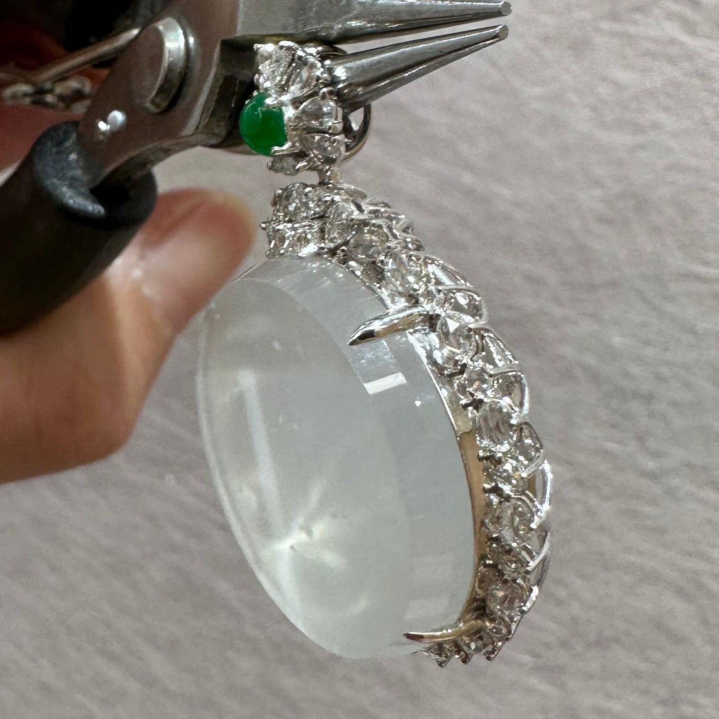 木那雪花圓牌吊墜