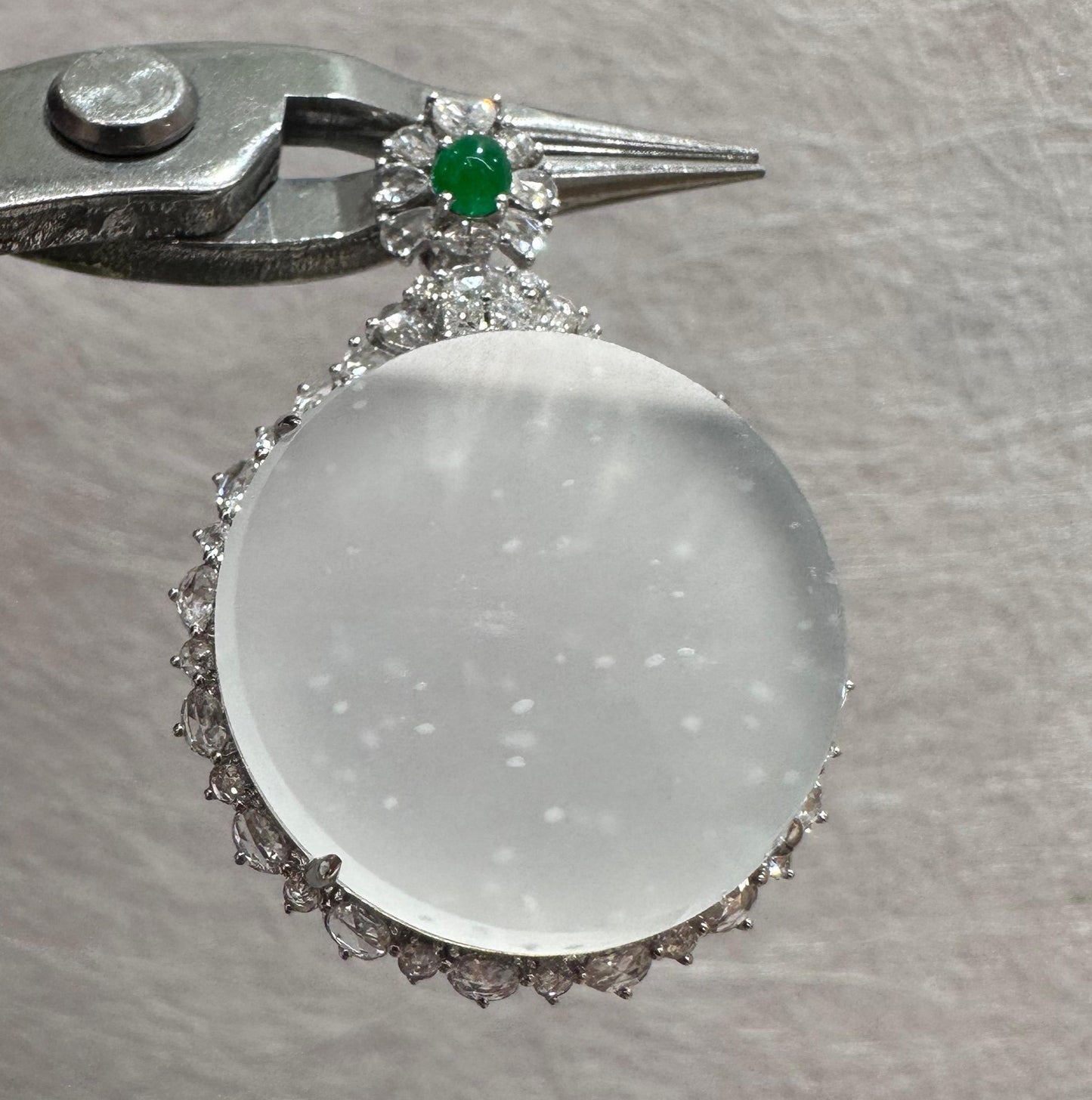 木那雪花圓牌吊墜