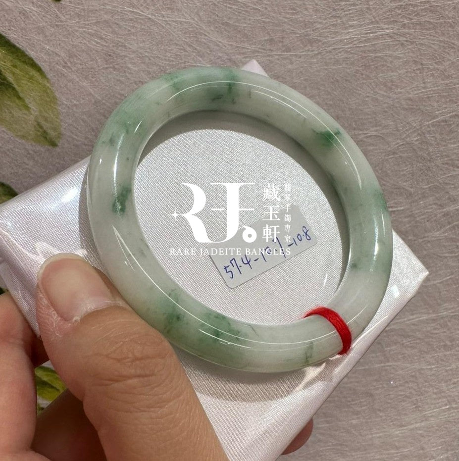 白底飄綠花手鐲57.4