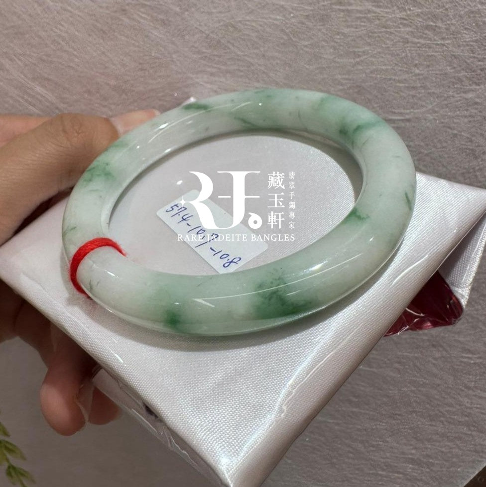白底飄綠花手鐲57.4