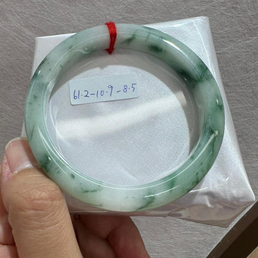 白底飄綠花手鐲61.2-3